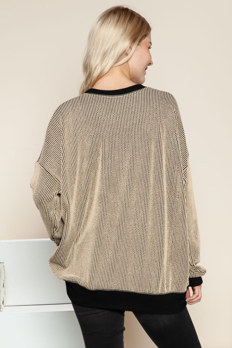 Thumbnail: OVERSIZED TWO COLOR WAVE RIB SWEATSHIRT