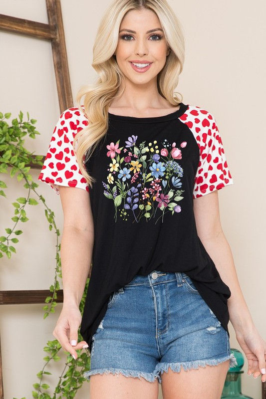 Thumbnail: SOLID TOP WITH HEART SLEEVES FLOWER PRINT