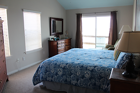 Seaside Inn room W.png