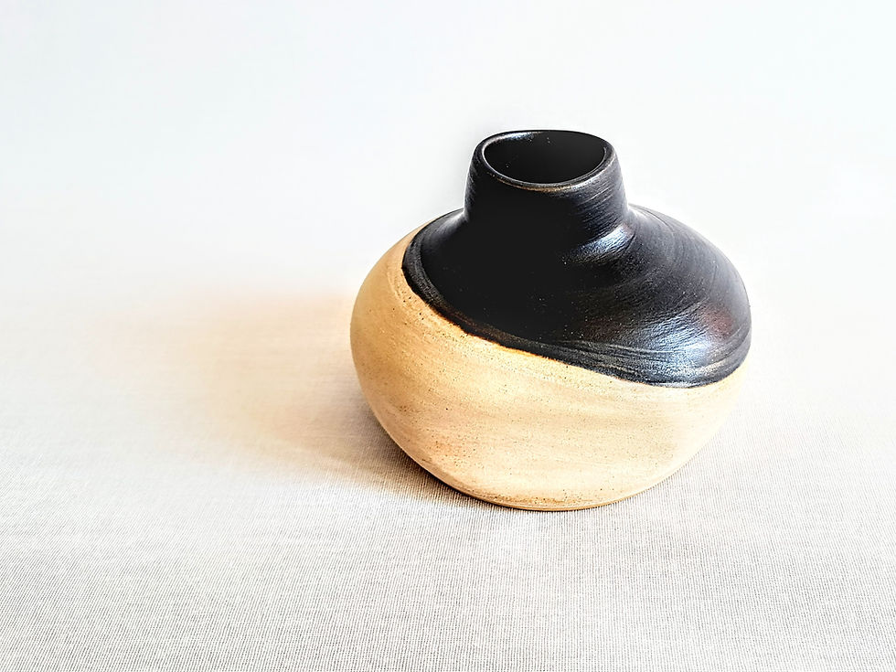 Thumbnail: Black Matte Mudcrack Pinched vase (9cm)