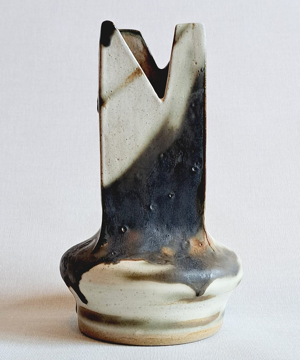 Thumbnail: Combined Shapes sculpture vase (10.5x17.5cm)