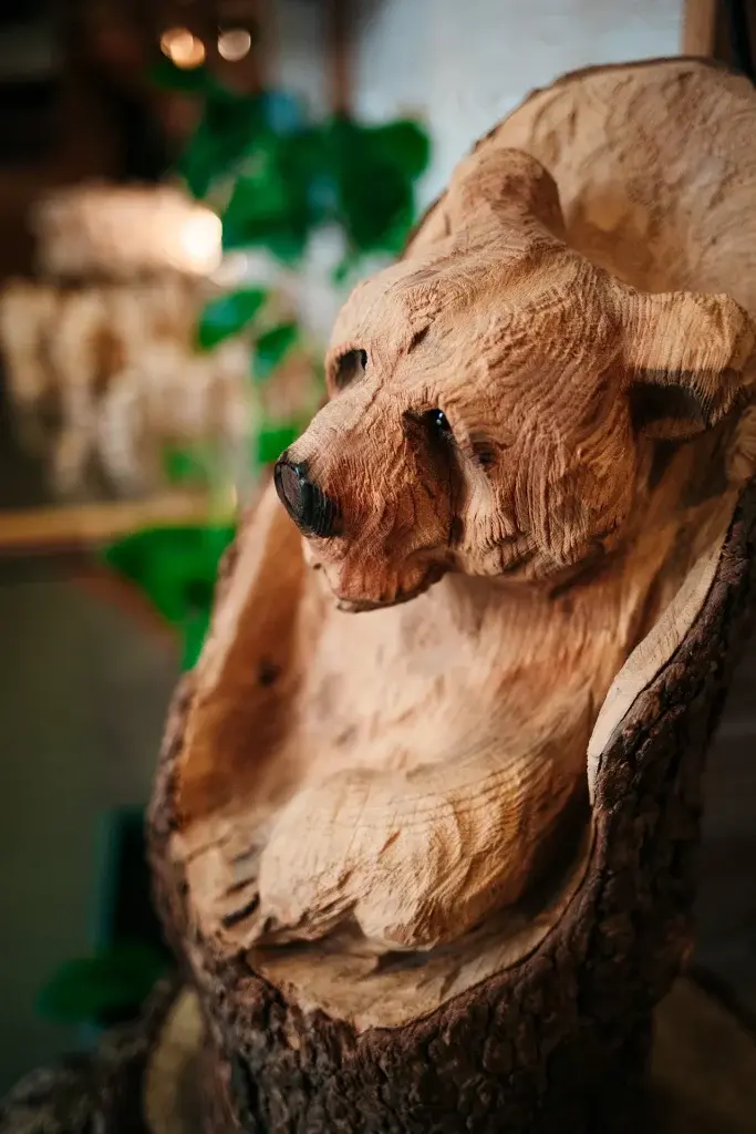 sculpture  maison du bois et de la forêt