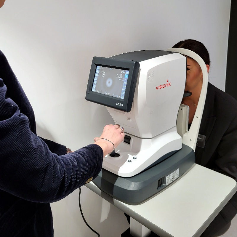 Controle de vision opticien avec visionix