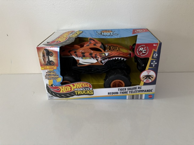 Mattel Hot Wheels Remote Control Tiger Shark Vehicle UPC #194735149742