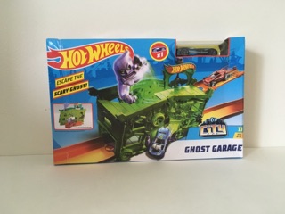 Hot Wheels Ghost Garage Set FJN38 UPC #887961539080
