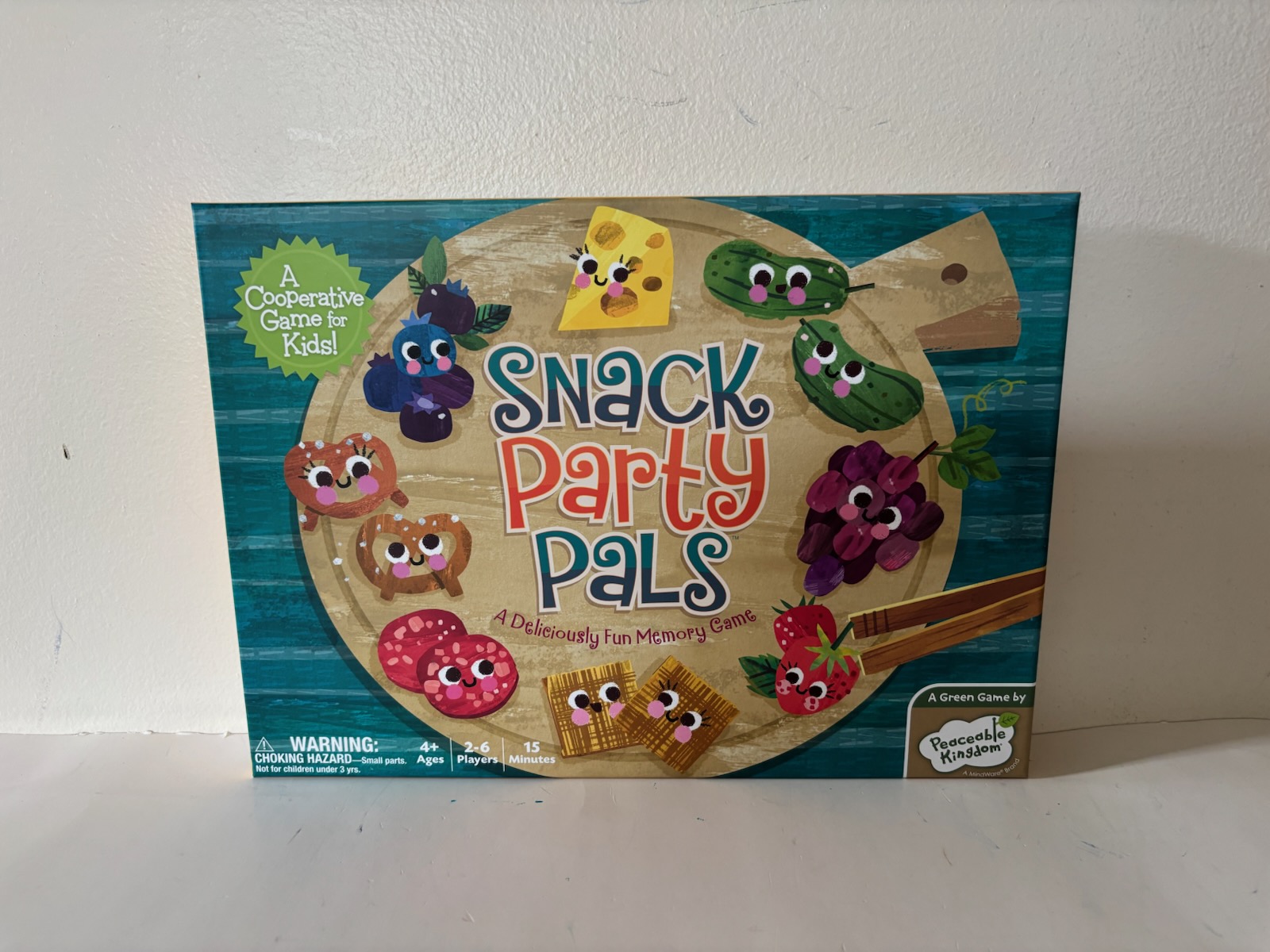 Peaceable Kingdom Snack Party Pals Game UPC #197640373462