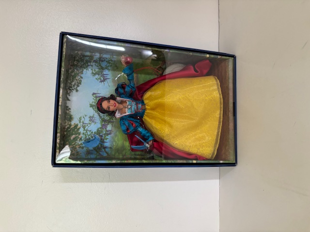 Mattel Disney Collector Snow White Doll UPC #194735210282