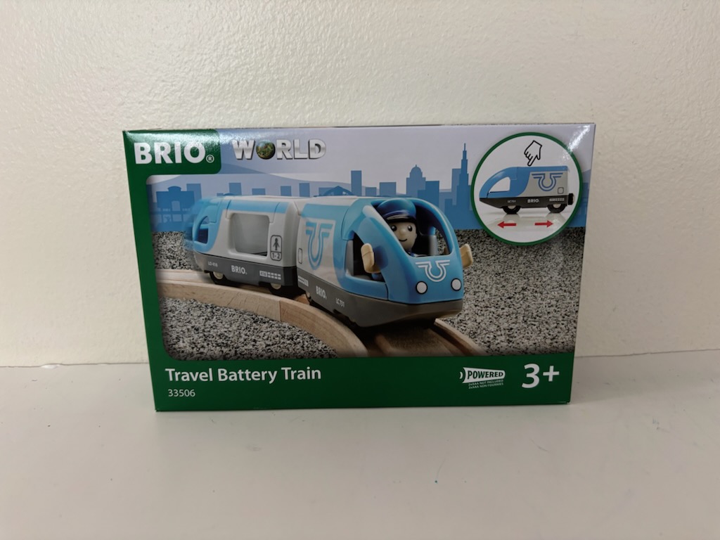 Brio World Travel Battery Train 33506 UPC #7312350335064