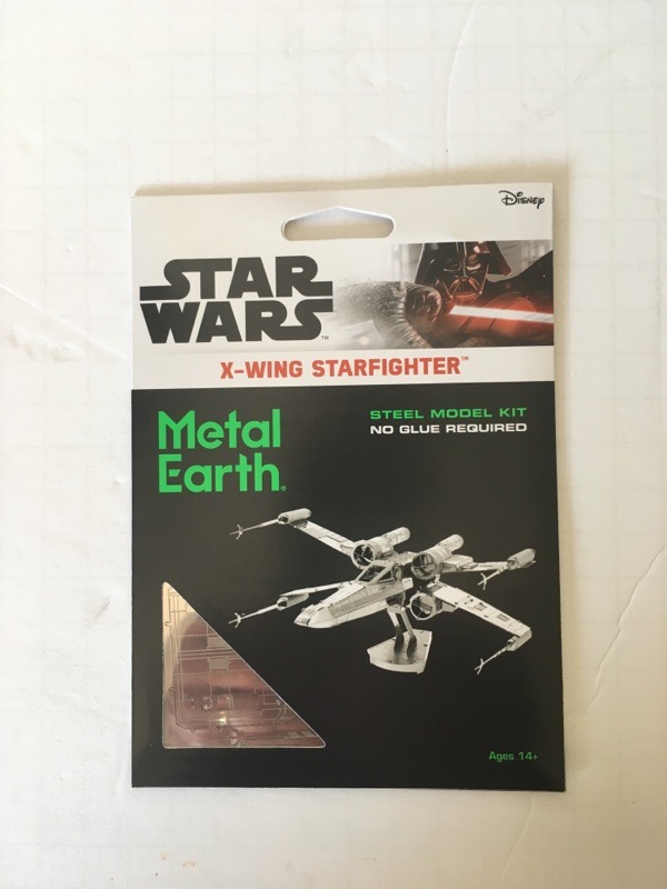 Metal Earth Star Wars X-Wing StarFighter Model