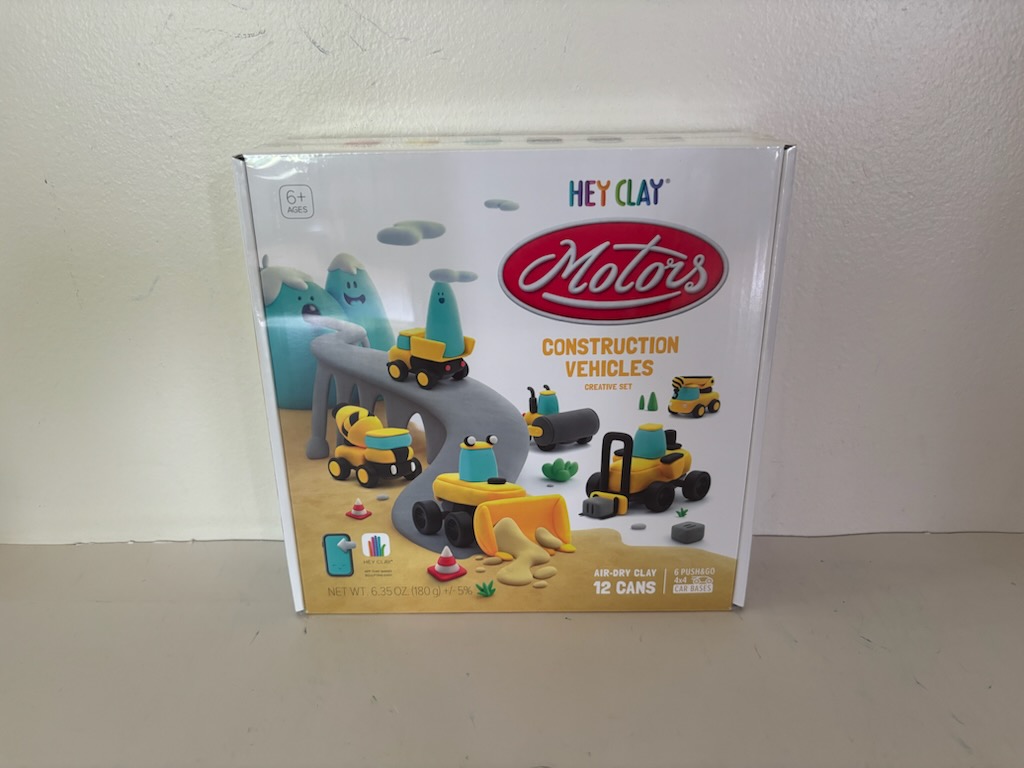 Fat Brain Hey Clay Construction Vehicles UPC #810074275408