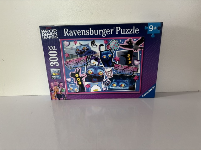 Ravensburger K-POP Demon Hunters Derpy & Sussie Puzzle UPC #4005555047582