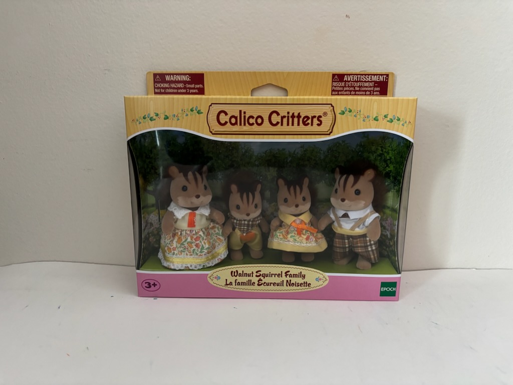 Calico Critters Walnut Squirrel Family UPC #020373222991
