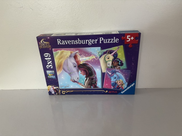Ravensburger Unicorn Academy Magic & Friendship Puzzle UPC #4005555041634
