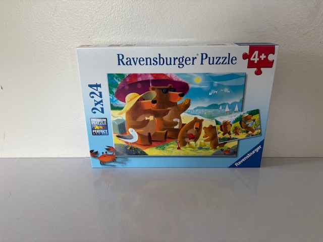 Ravensburger Bear Family Vacation Puzzle UPC #4005555040460