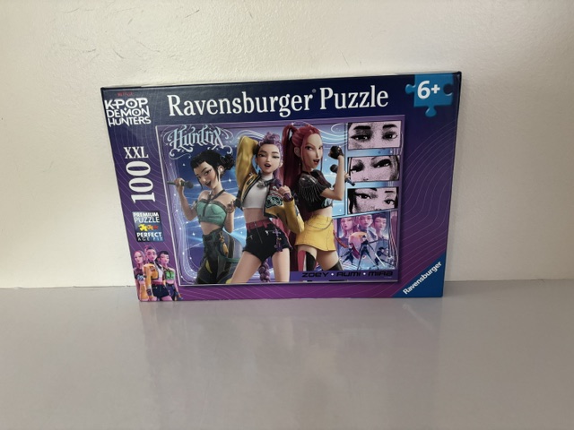 Ravensburger K-Pop Demon Hunters Happy Fans, happy Honmoon UPC #4005555022220