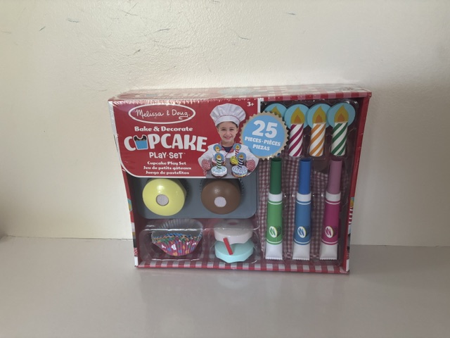Melissa & Doug Bake & Decorate Cupcake Set UPC #000772040198
