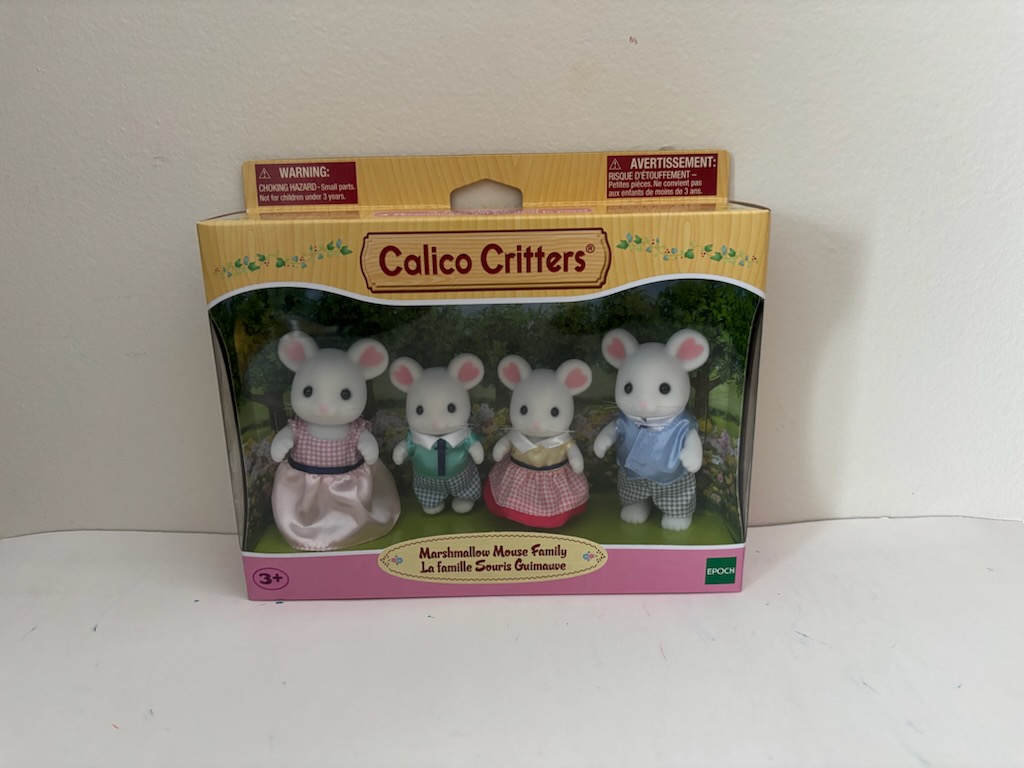 Calico Critters Marshmallow Mouse Family UPC #020373223042