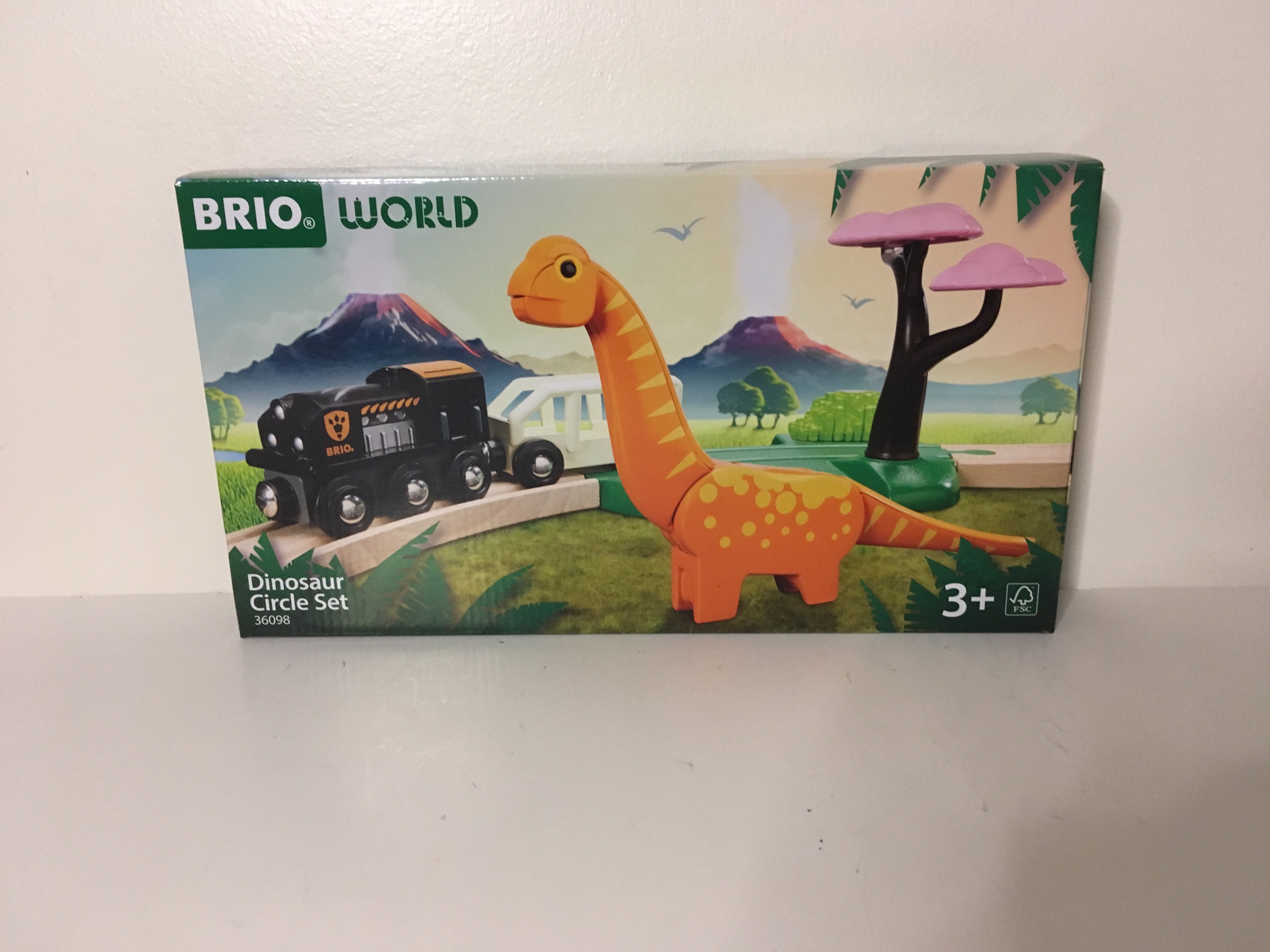 Brio World Dinosaur Circle Set UPC #7312350360981