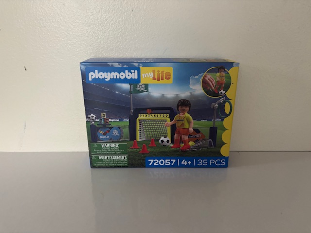 PlayMobil My Life Soccer Set 72057 UPC #4008789720573