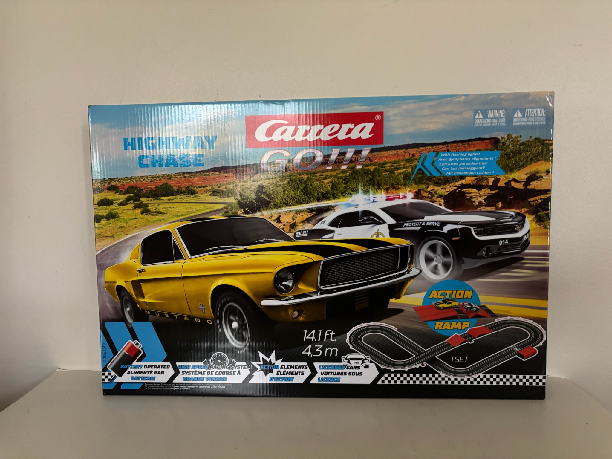 Carrera Highway Chase High Speed Racing Set UPC #050227635196