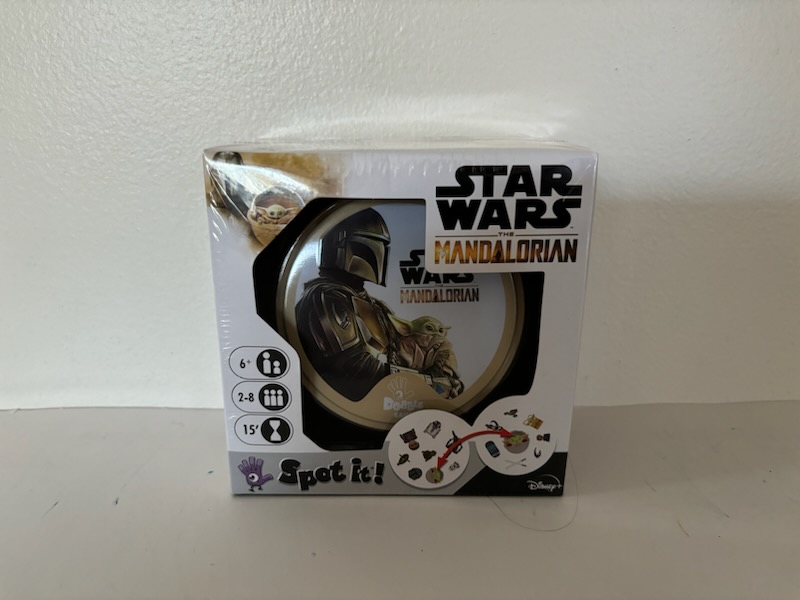 Asmodee Star Wars The Mandalorian Spot It! Game UPC #3558380087953
