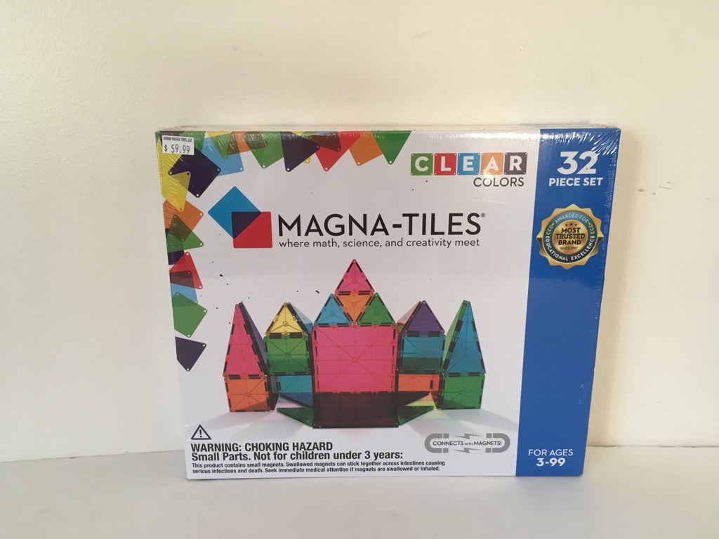 Magna Tiles 32 Piece Set - Clear Colors UPC #631291021322