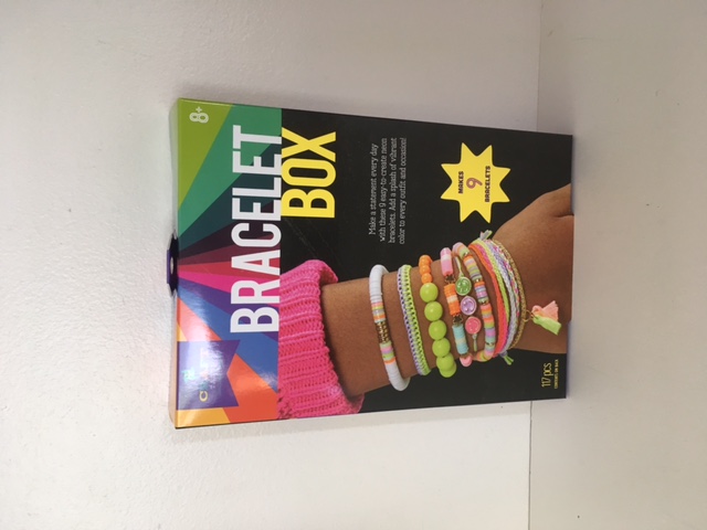 PlayMonster Bracelet Box UPC #093514244046