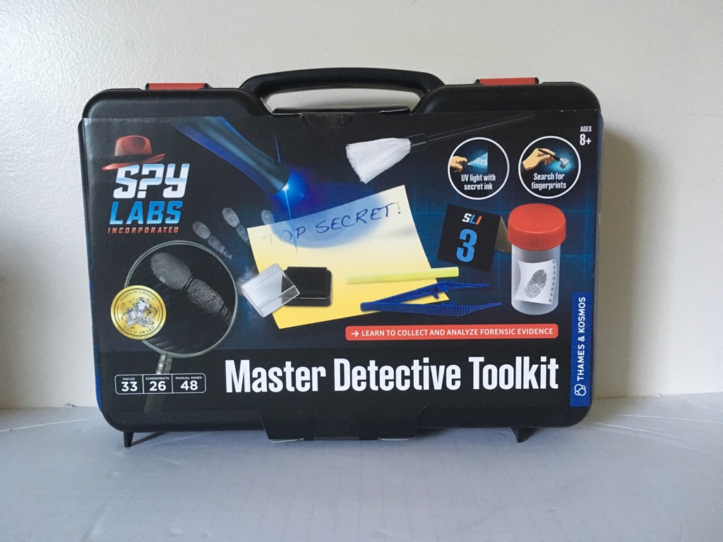 Thames & Kosmos Master Detective Toolkit UPC #814743016378