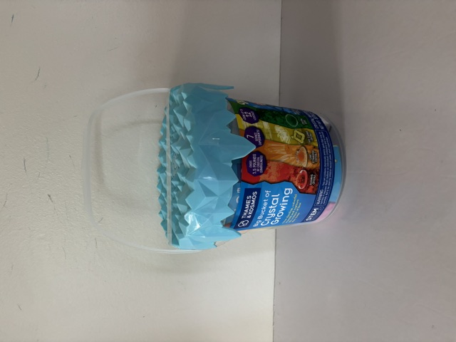 Thames & Kosmos Big Bucket of Crystal Growing UPC #810172680920