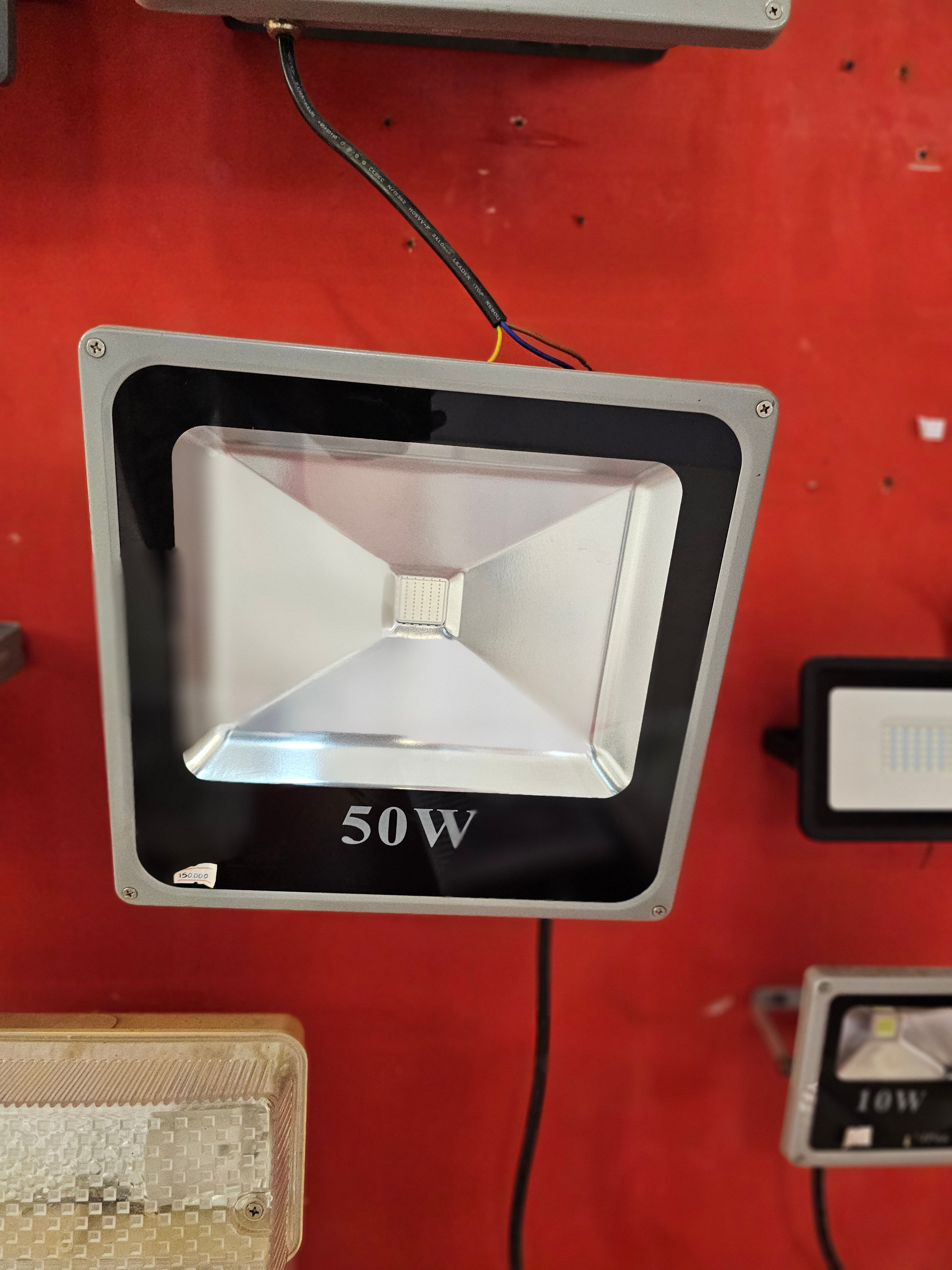 LED FLOOD LIGHT-502D100-01 (502D100-01)