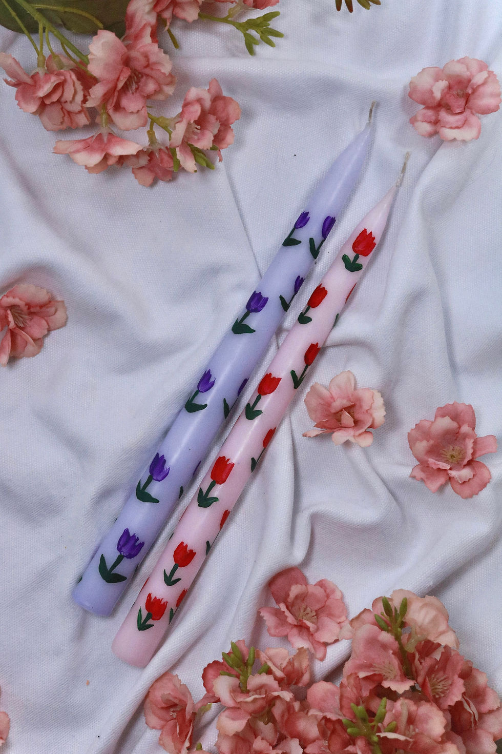 Thumbnail: 100% Handmade Tulip/Flower/Bouquet Patterned Gold Detailed 2-Piece Candlestick Candle Set