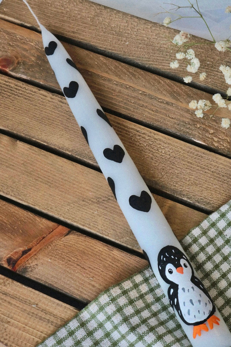 Küçük resim: %100 El Boyaması Penguen Desenli Dekoratif Kalpli Tekli Şamdan Mum - Hediyelik