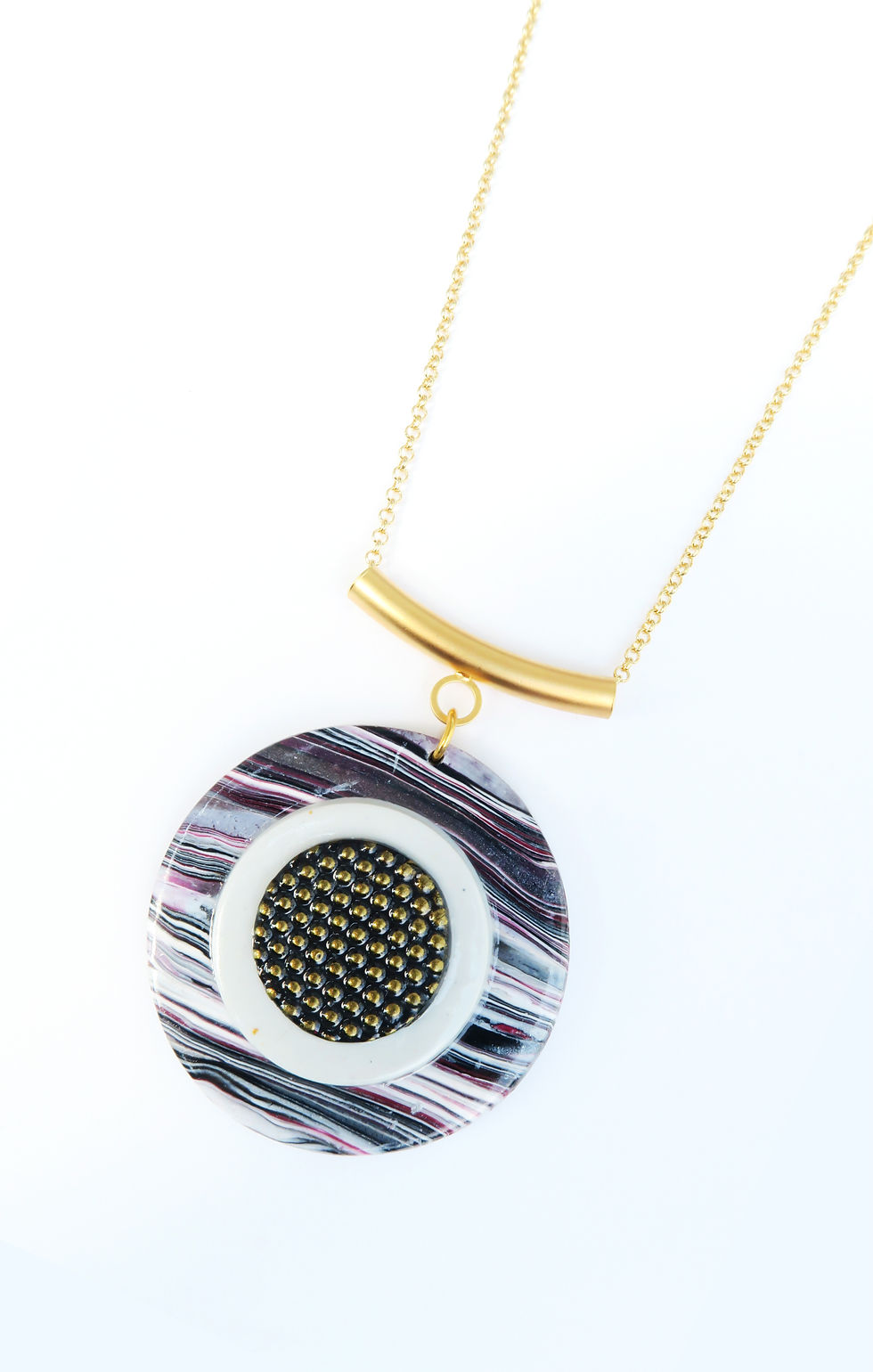 שרשרת ארוכה עם תליון שחור לבן