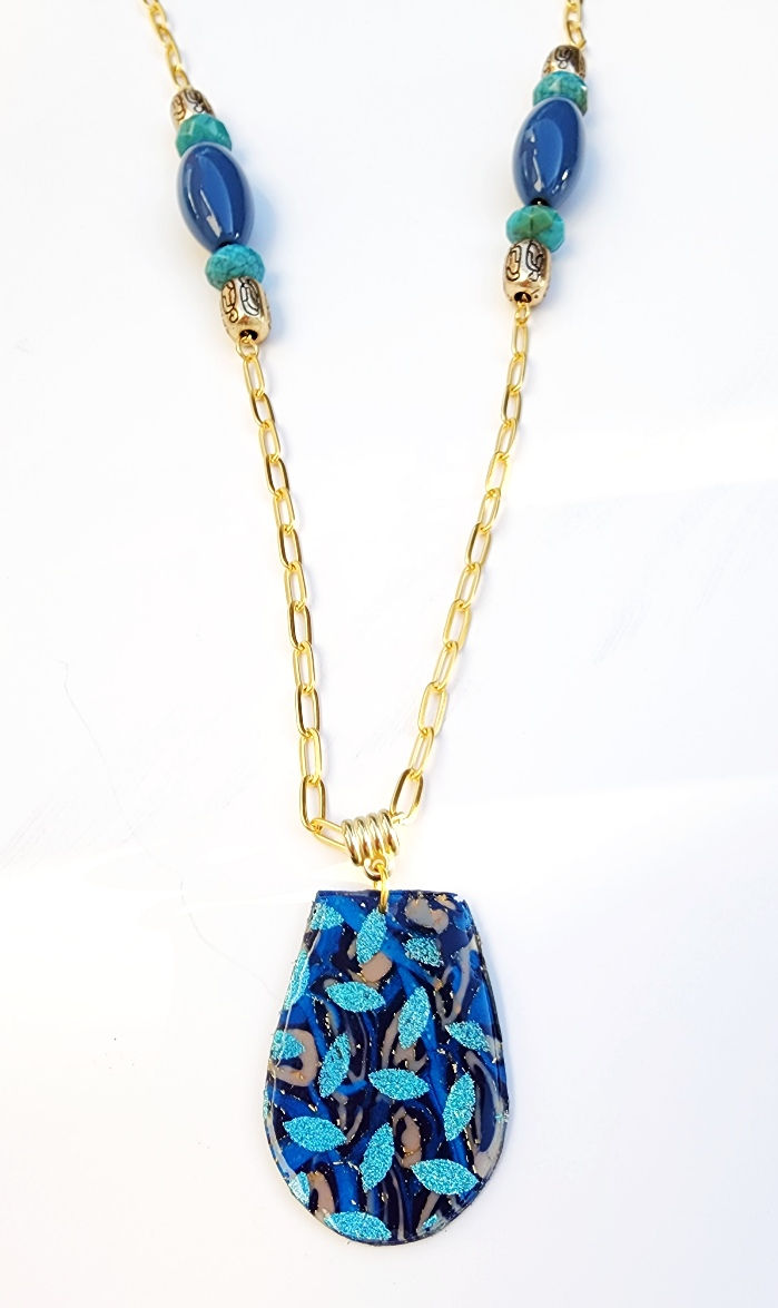 שרשרת ארוכה עם תליון כחול וטורקיז עבודת יד