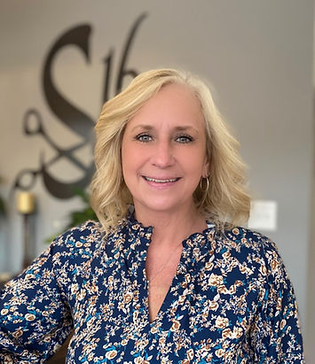 Lisa Fink Martin Hairstylist at Salon Si