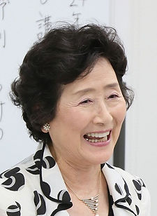 山本チヨヱ笑顔顔写真1.jpg