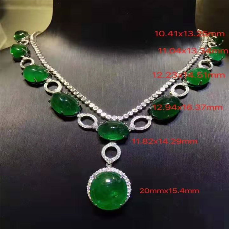 Thumbnail: 18k Gold 106.5 Vivid Green Natural Emerald Gem Stone Luxury Necklace