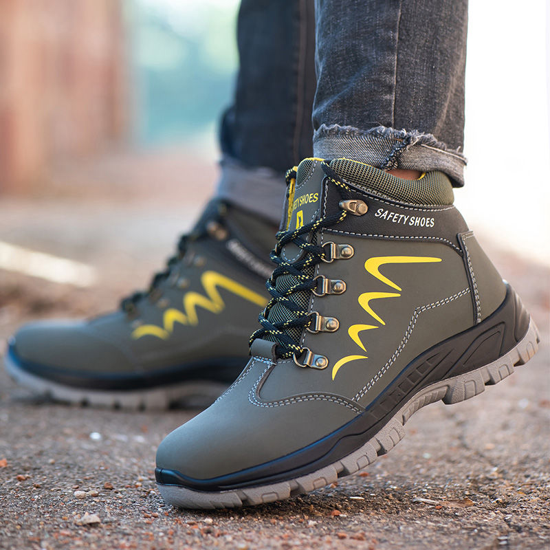 Thumbnail: Safety Shoes Water-Proof Work Boots for Men