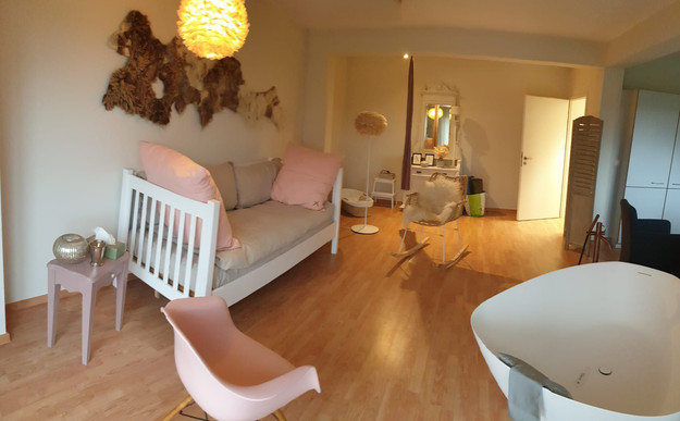 salle de cours
massage bébé
Maman détente
cours en groupe
atelier portage
atelier Doula