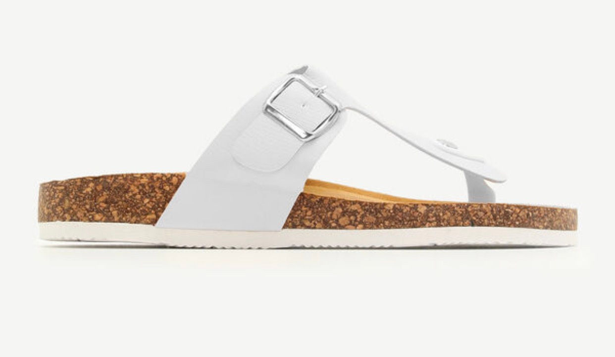 CortMidsole T-Strap Sandals