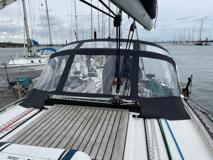 Custom spray hood - Janneau SO42.jpeg