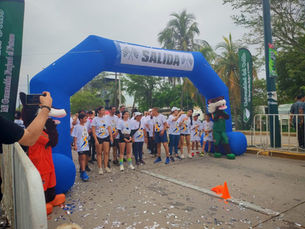 En el marco del 80 aniversario del Seminario de Tampico, familias y corredores se unen en la carrera “Llamados a correr por Cristo”