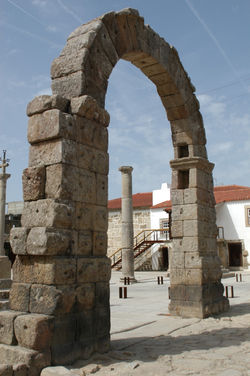 Arco Romano - Forum da Bobadela 2