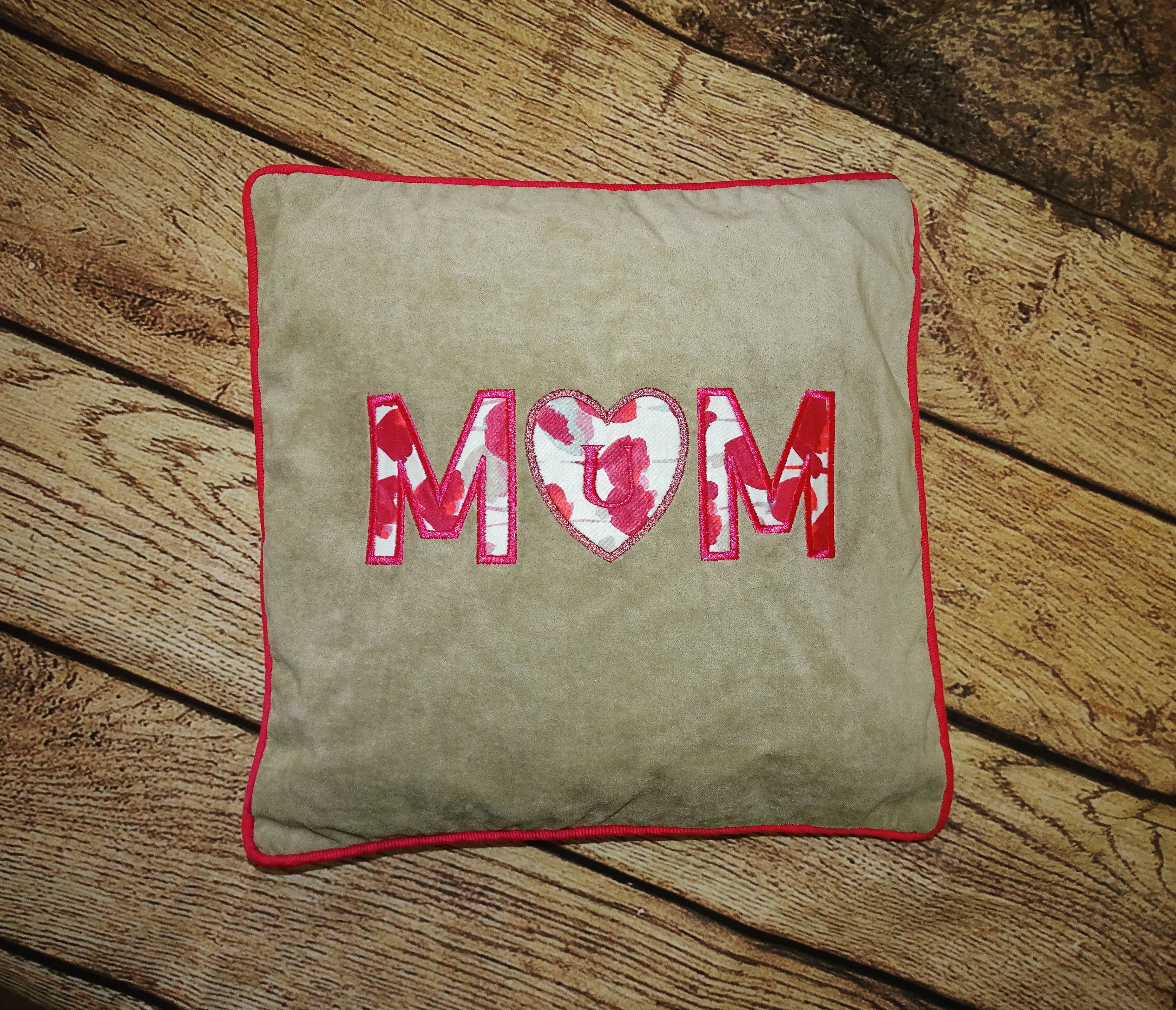 Applique 'Mum' Cushion