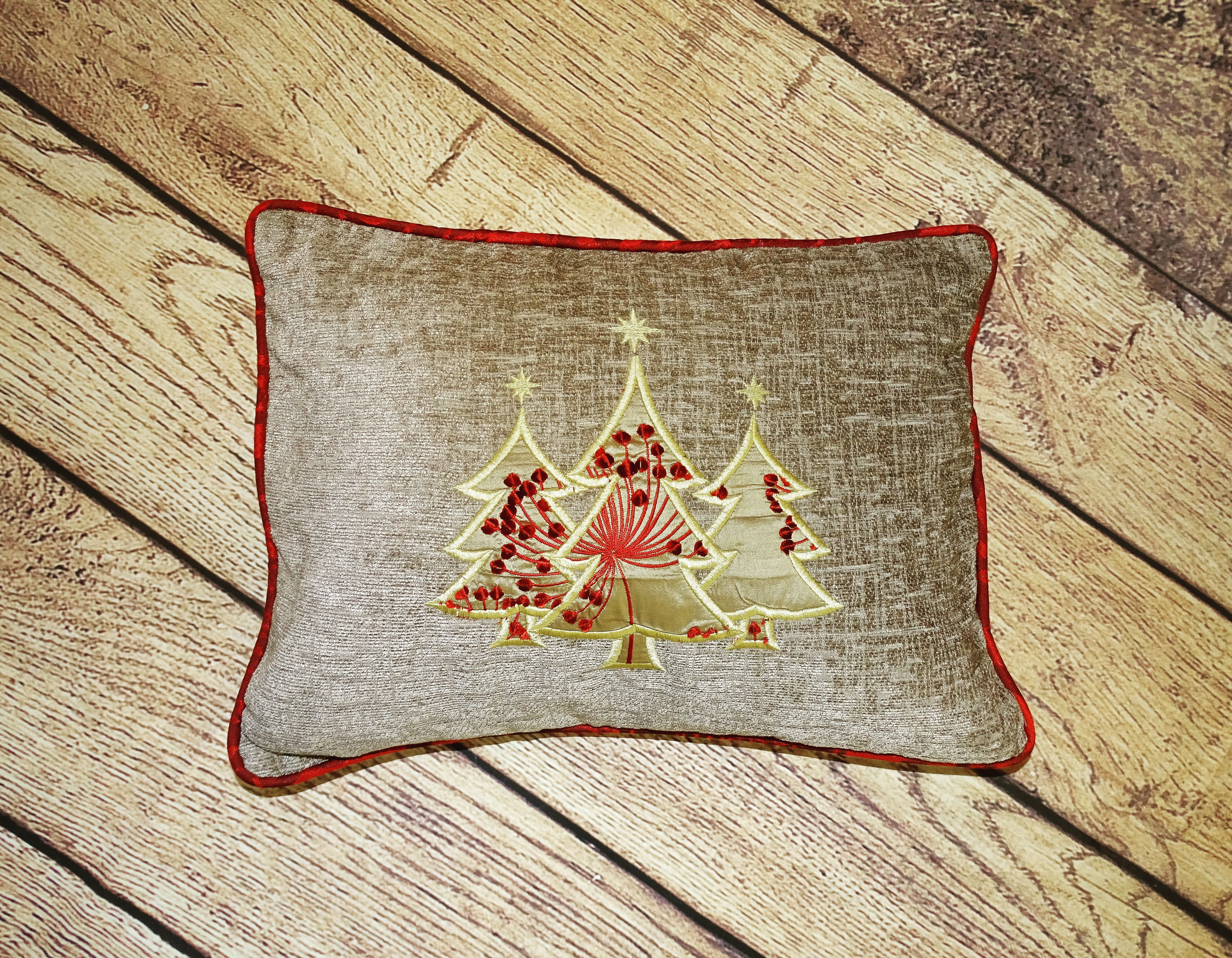 Applique Christmas Cushion