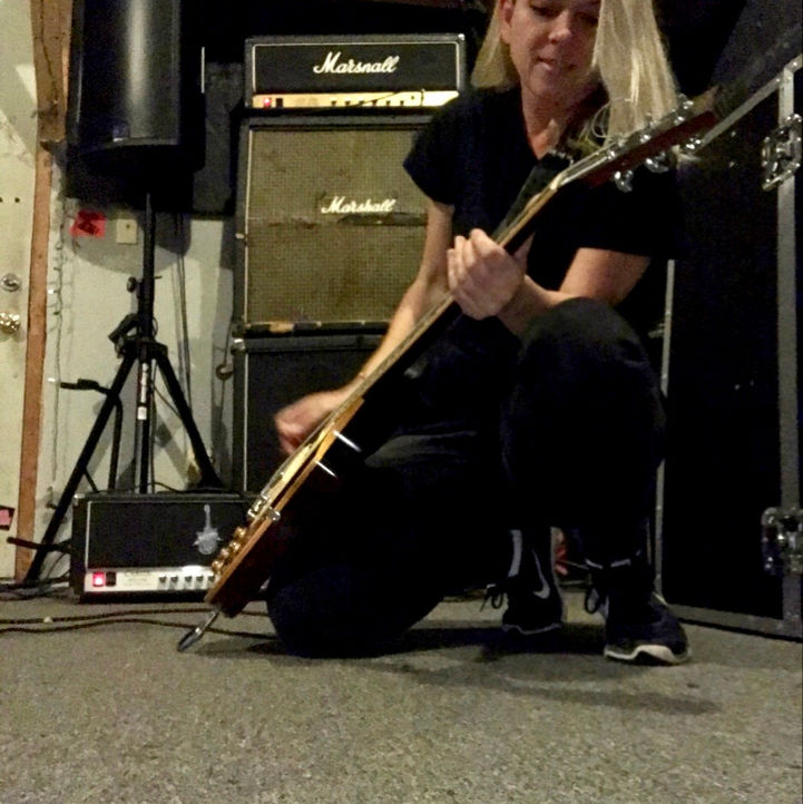 studio, BOTTOM, sina