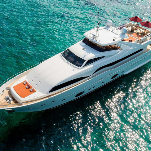 ferretti-custom-line-112-next-happy-days-exterior-2.jpeg