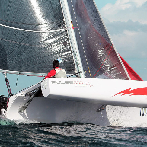 small-folding-trimaran-pulse-600-e1589950820812.jpeg