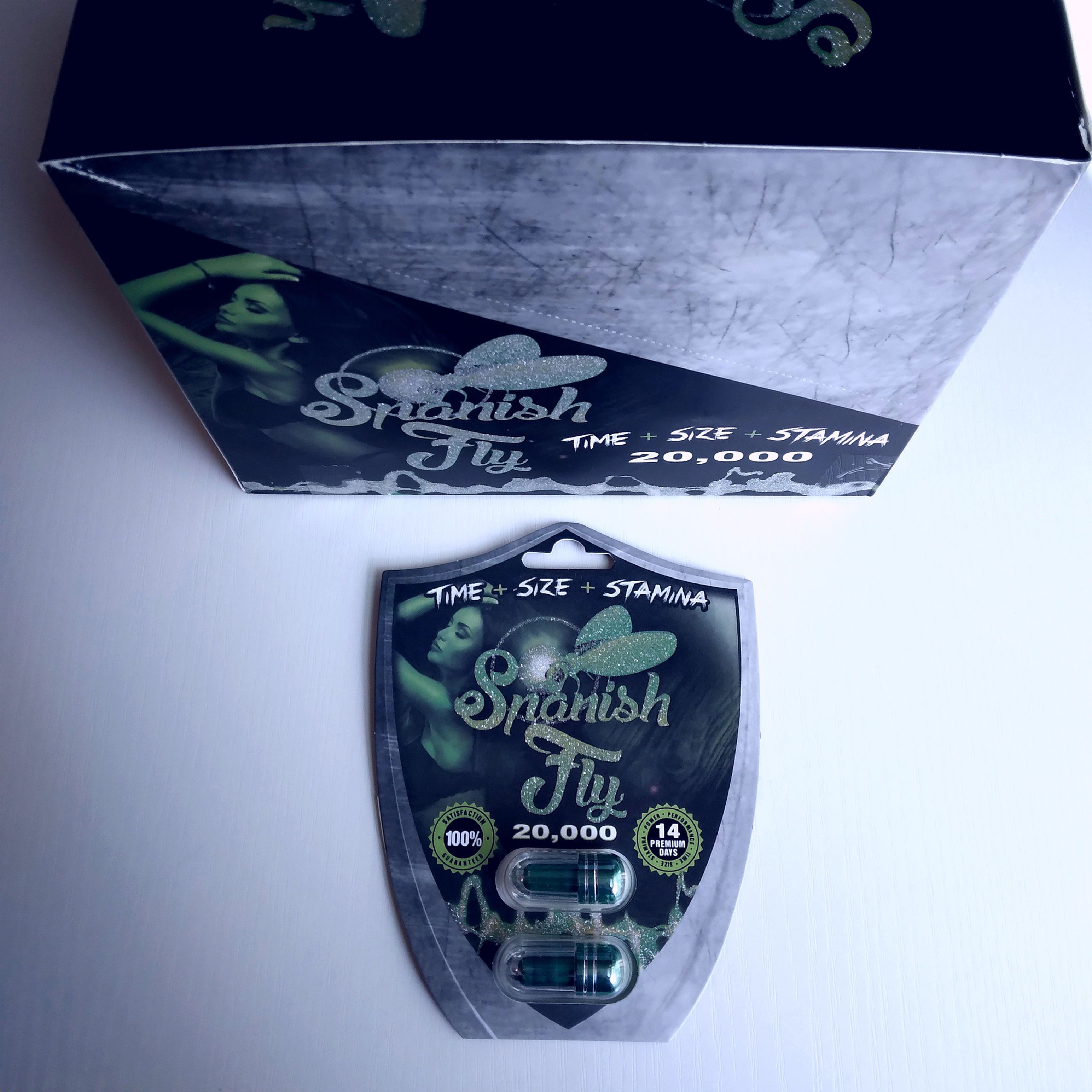 ​​​​​​​Spanish Fly 20,000 Male & Female Sexual Enhancer Capsule front image of display & product