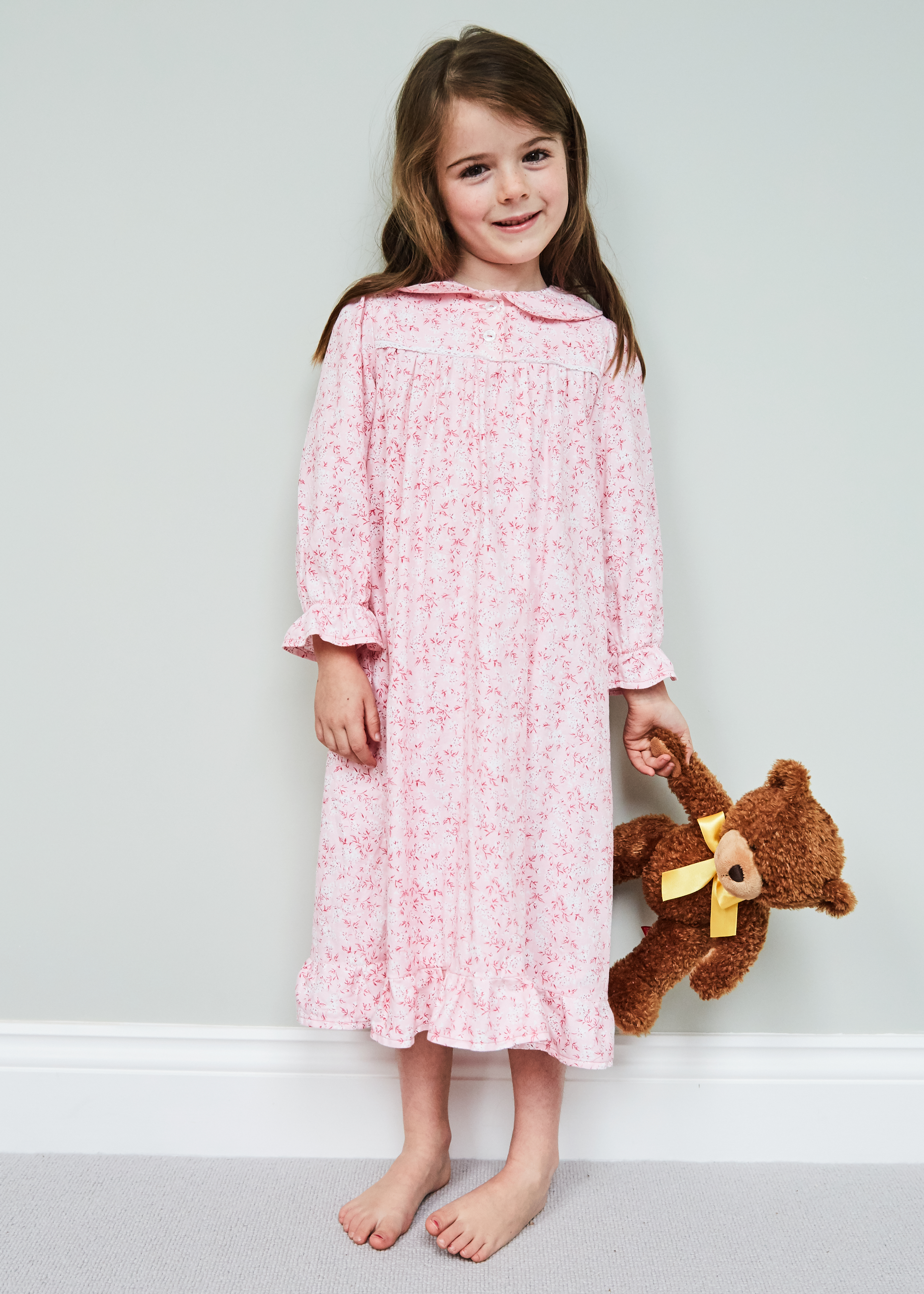 Ruffle nightie in vintage pink